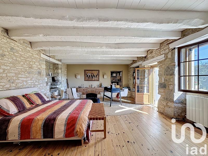 Maison - 350 m² - 7 pièces