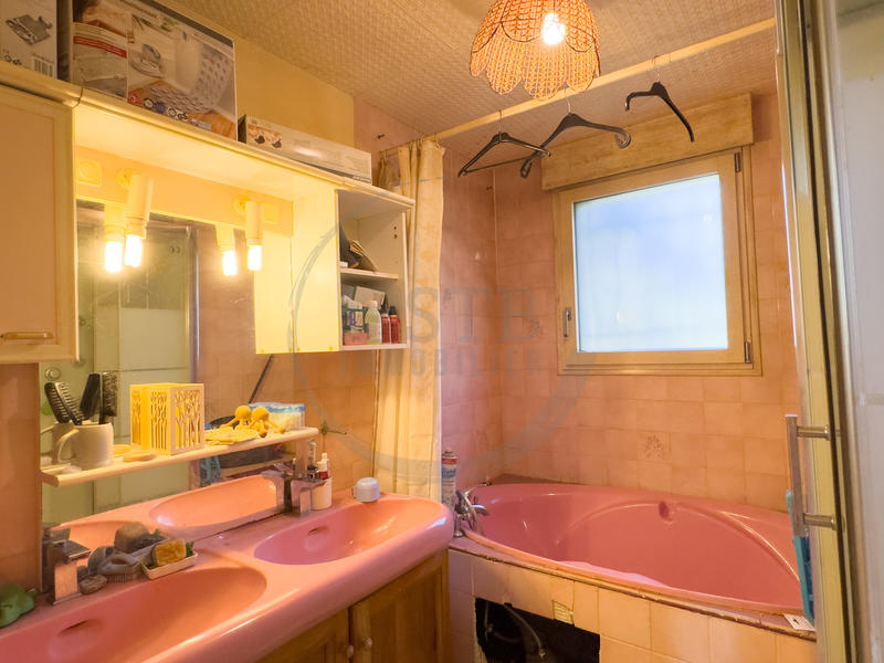 Maison - 110 m² - 6 pièces