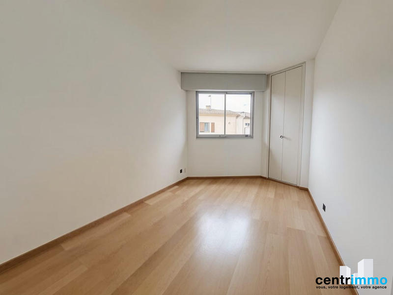 Appartement - 72 m² - 72 pièces