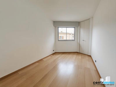 Appartement - 72 m² - 72 pièces