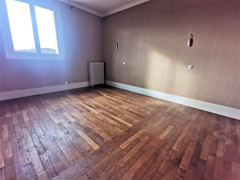 Maison - 245 m² - 7 pièces