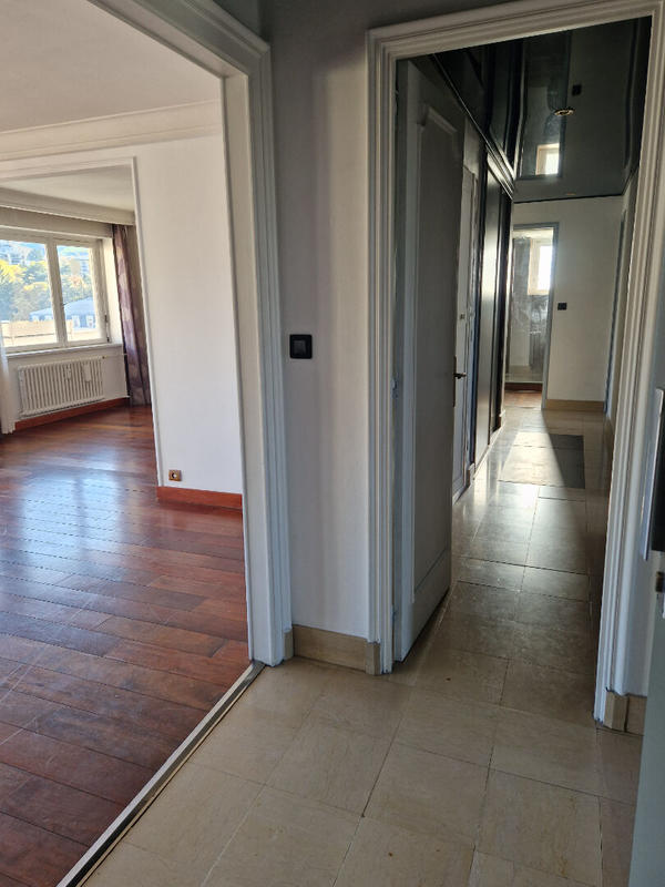 Appartement - 102 m² - 5 pièces