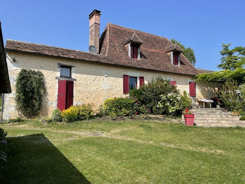 Maison - 288 m² - 8 pièces