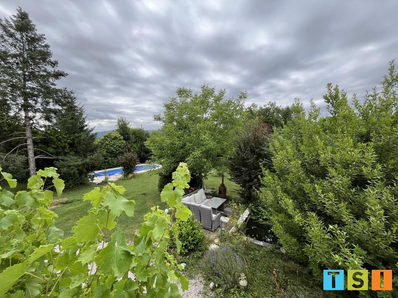 Maison - 170 m² - 8 pièces