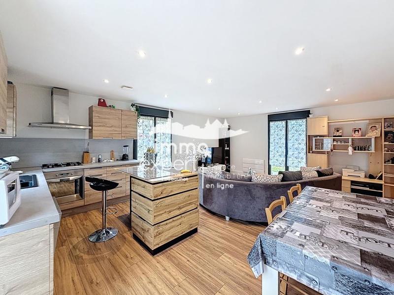 Maison - 100 m² - 5 pièces