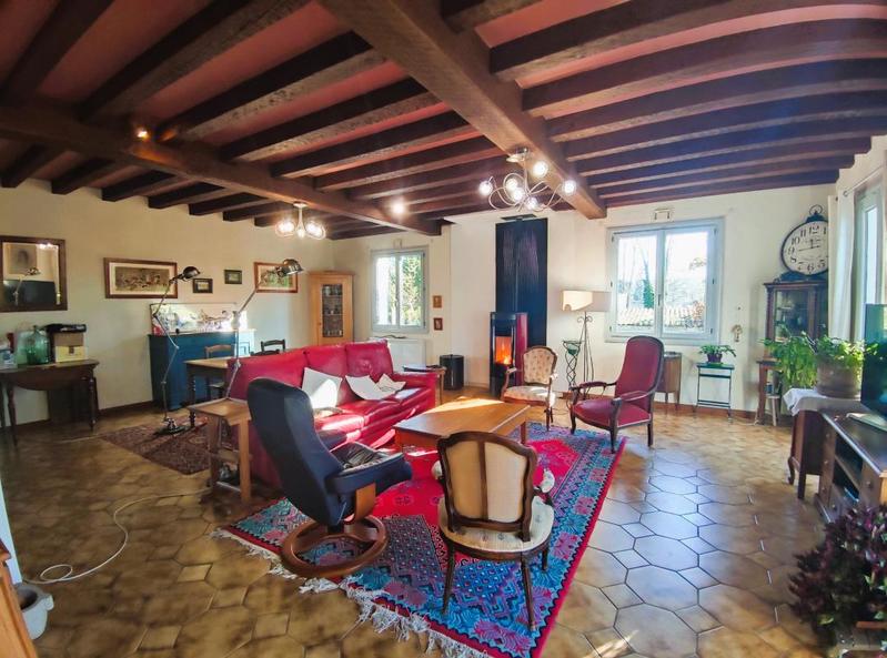 Maison - 217 m² - 7 pièces