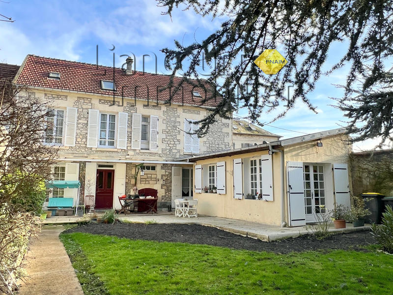 Maison - 150 m² - 7 pièces