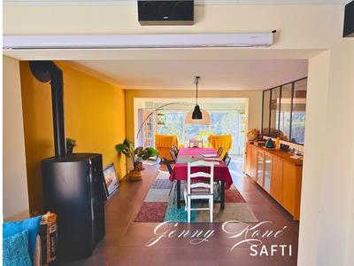 Maison - 171 m² - 7 pièces