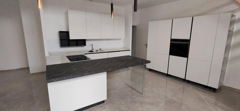 Appartement - 80 m² - 2 pièces