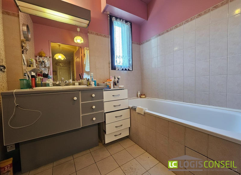 Appartement - 100 m² - 5 pièces