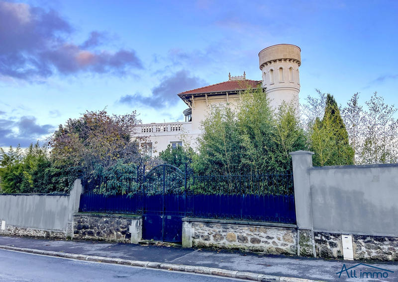 Maison ancienne - 150 m² - 7 pièces