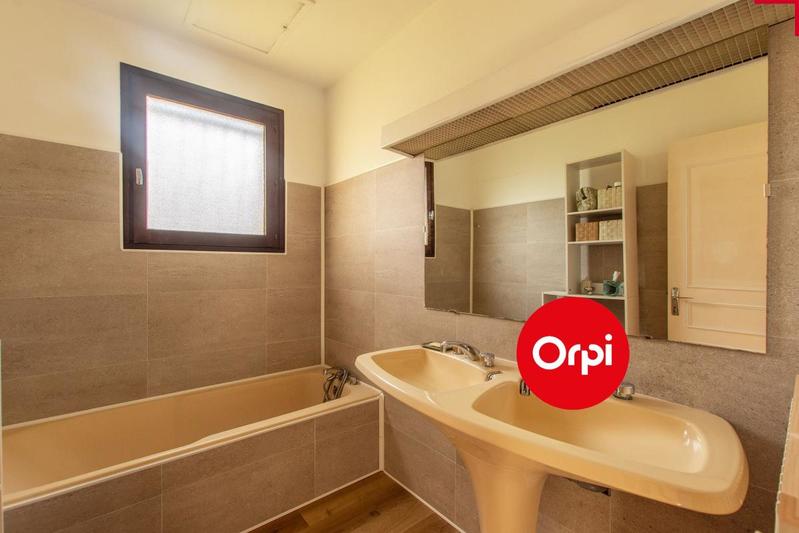 Maison - 178 m² - 5 pièces