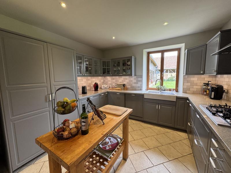 Maison ancienne - 284 m² - 8 pièces