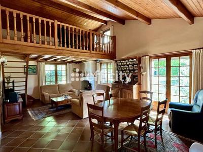 Maison - 115 m² - 4 pièces