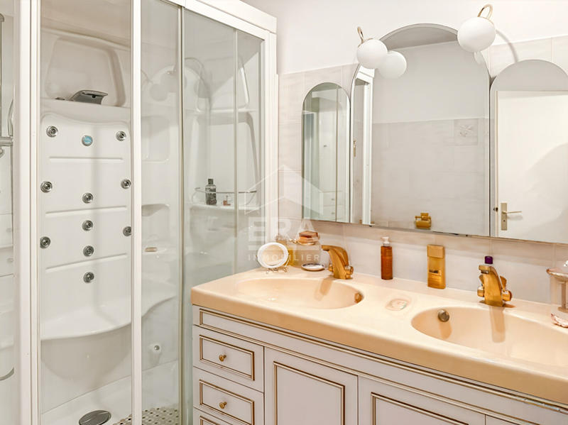 Appartement - 98 m² - 3 pièces