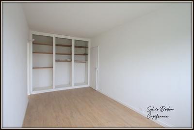 Appartement - 84 m² - 5 pièces