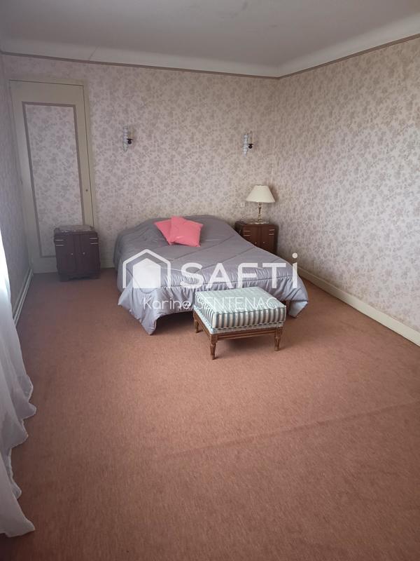 Maison - 208 m² - 7 pièces