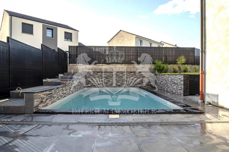 Maison - 142 m² - 7 pièces