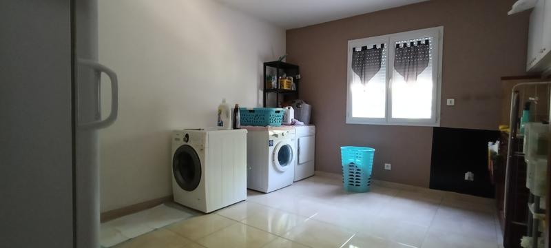 Maison - 254 m² - 11 pièces