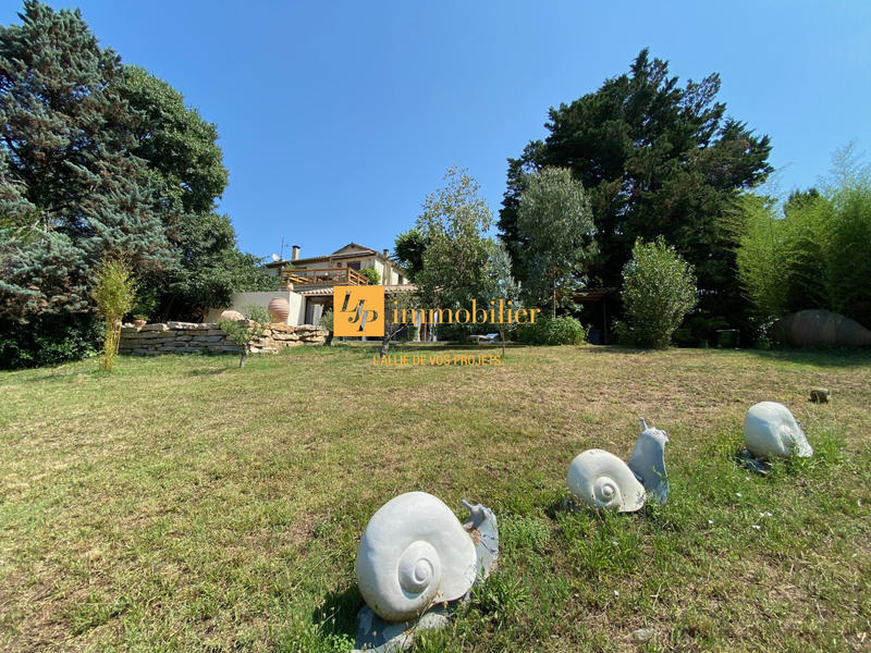 Maison - 232 m² - 6 pièces