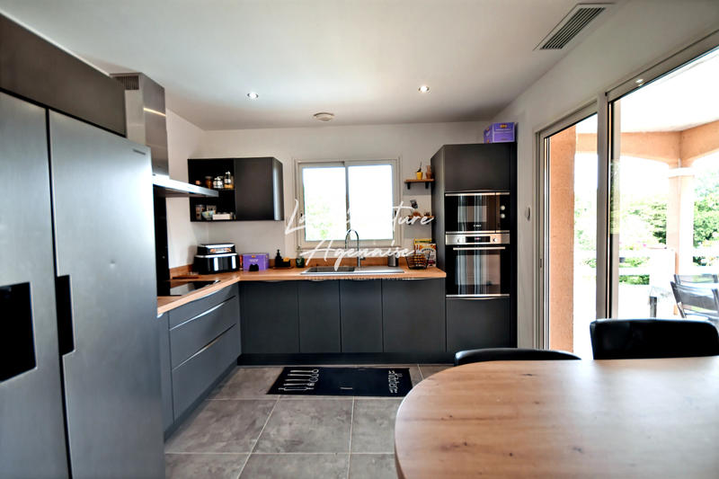 Maison - 107 m² - 4 pièces