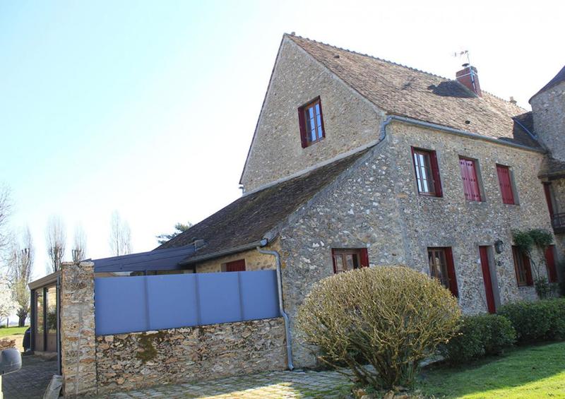 Propriété - 251 m² - 10 pièces