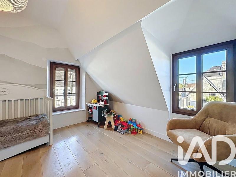 Maison - 182 m² - 7 pièces