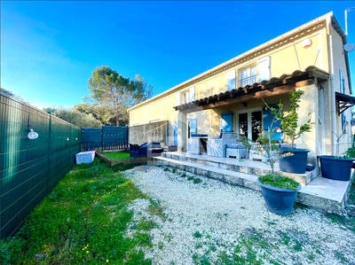 Maison - 104 m² - 4 pièces