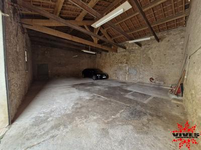 Remise - 100 m² - 1 pièce