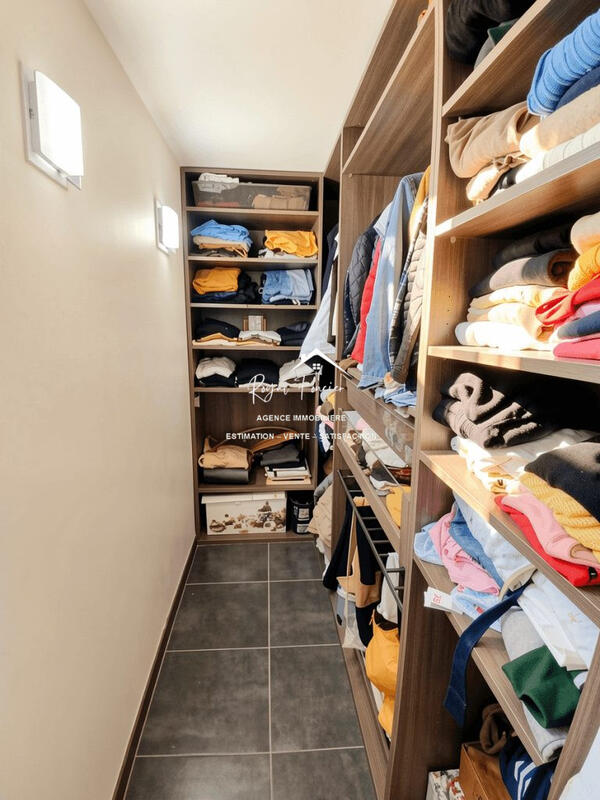 Maison - 159 m² - 6 pièces