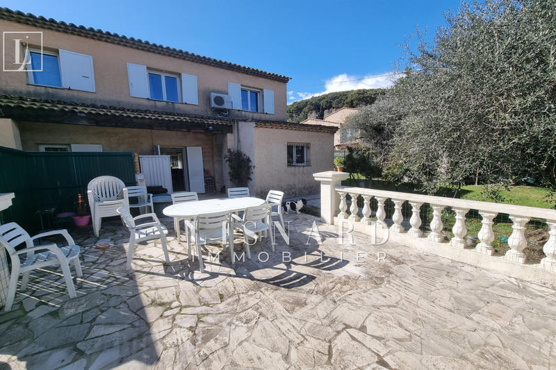 Maison - 105 m² - 4 pièces