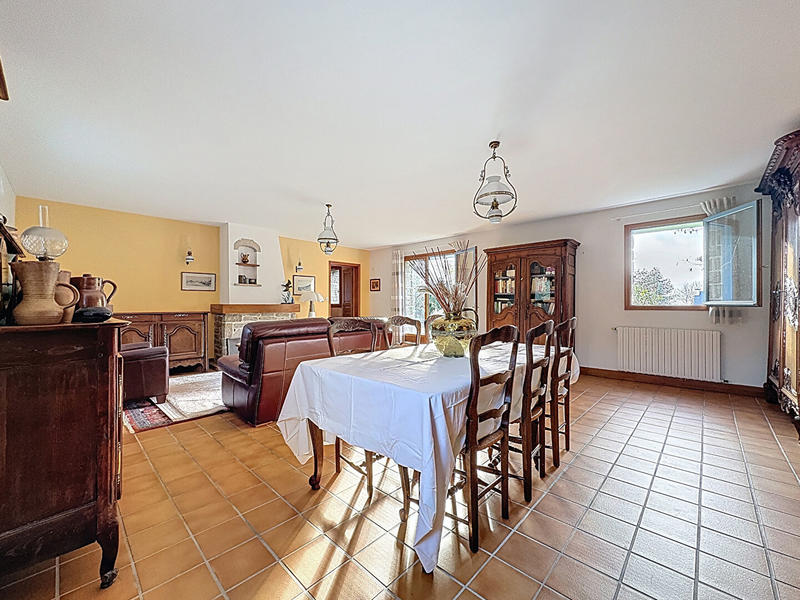 Maison - 140 m² - 6 pièces