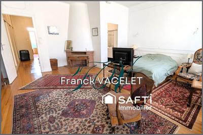 Maison - 310 m² - 5 pièces