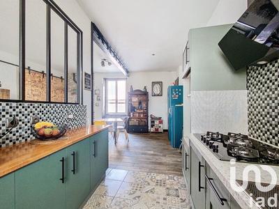 Maison - 225 m² - 8 pièces