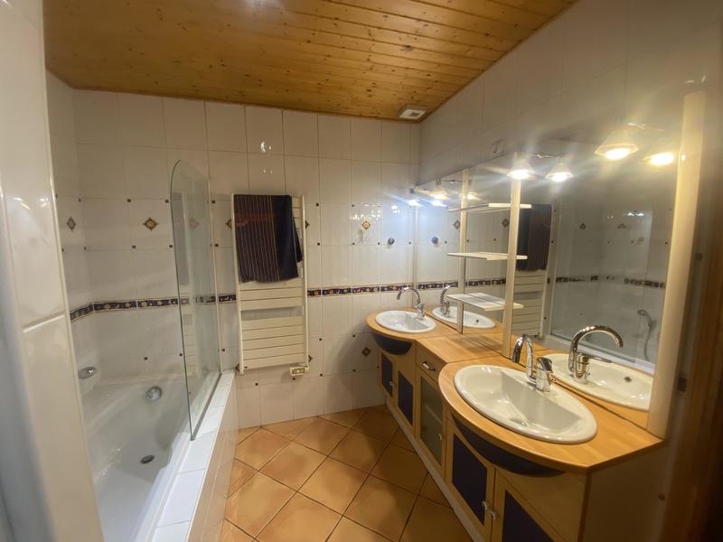 Immeuble - 155 m² - 14 pièces