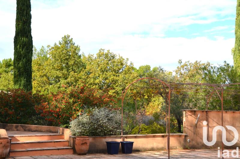 Maison - 230 m² - 6 pièces