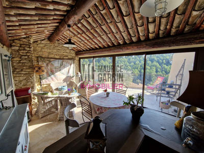 Maison - 122 m² - 5 pièces