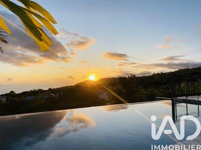 Maison - 422 m² - 12 pièces