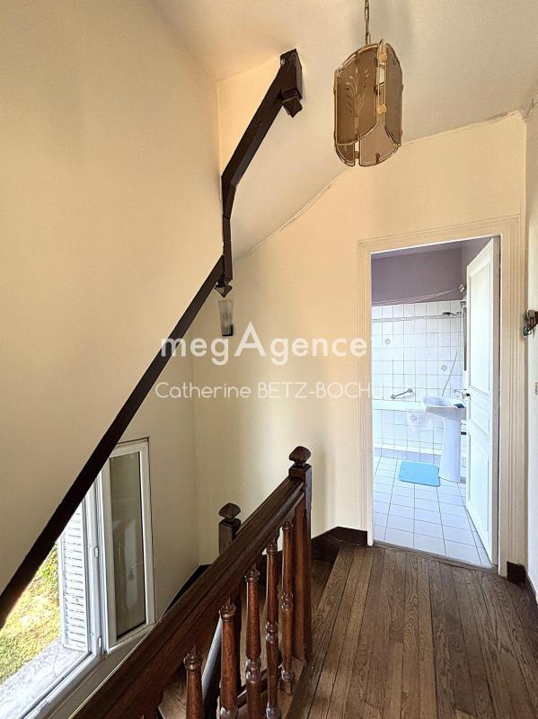 Maison - 99 m² - 7 pièces