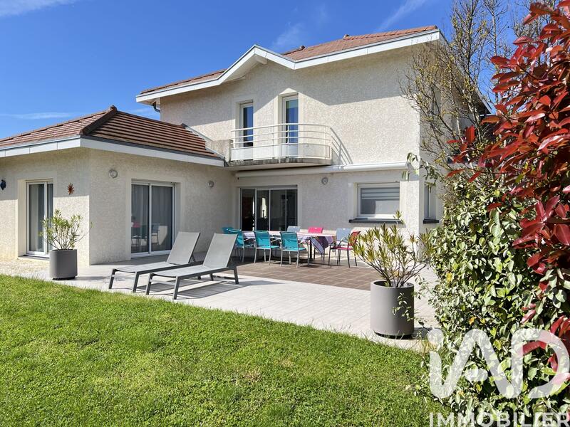 Maison de maîtres - 233 m² - 7 pièces