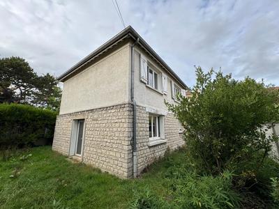 Maison - 99 m² - 4 pièces