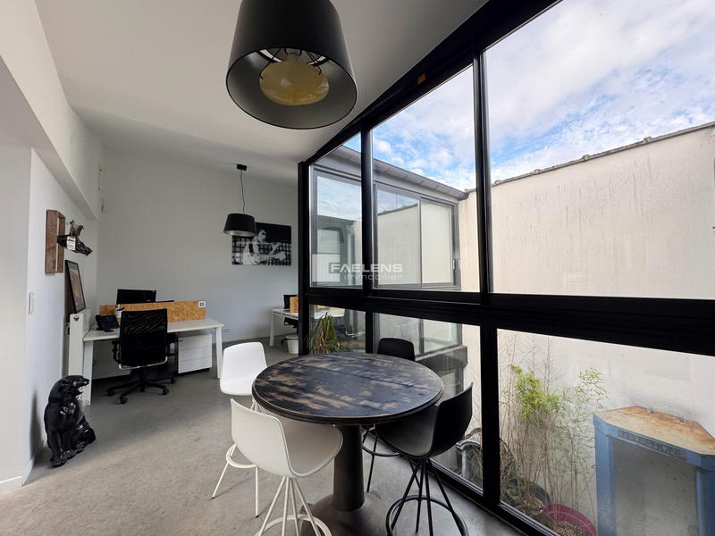 Bureau - 180 m²