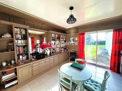 Maison - 322 m² - 7 pièces