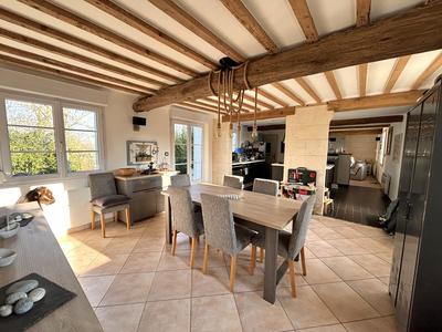 Maison - 98 m² - 4 pièces