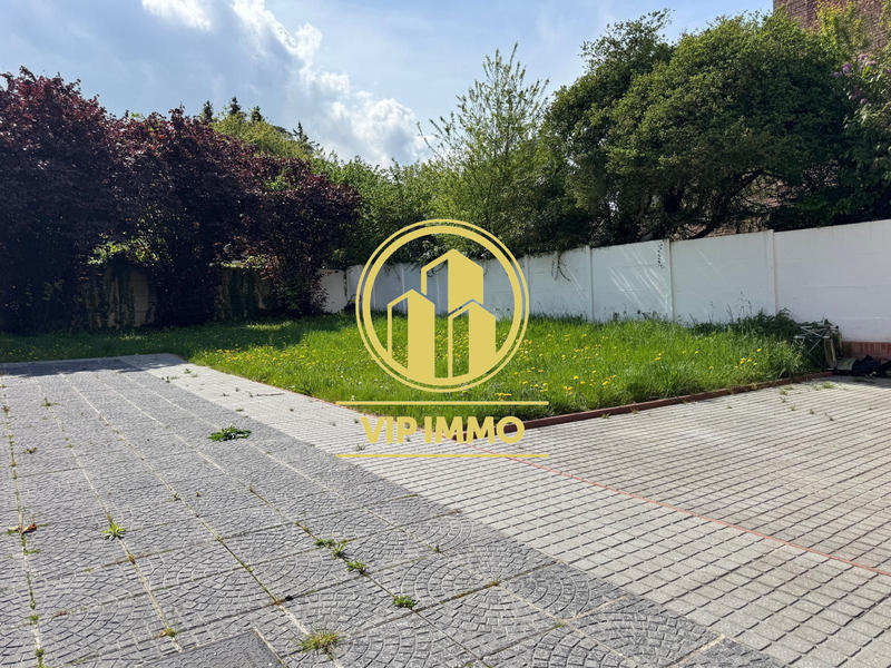 Maison - 203 m² - 5 pièces