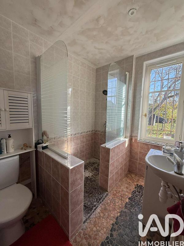 Maison - 211 m² - 9 pièces