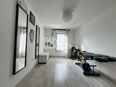 Appartement - 82 m² - 4 pièces