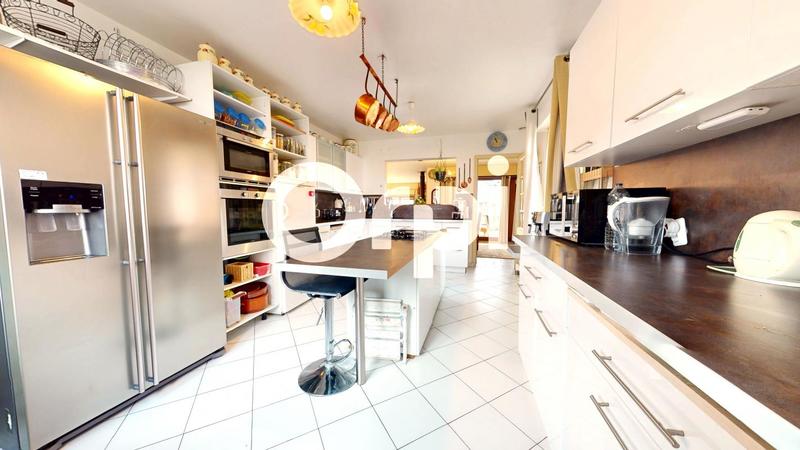 Maison - 150 m² - 7 pièces