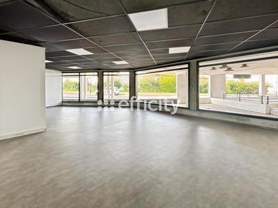 Bureau - 115 m² - 2 pièces