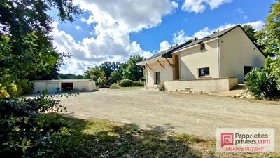 Maison - 210 m² - 6 pièces